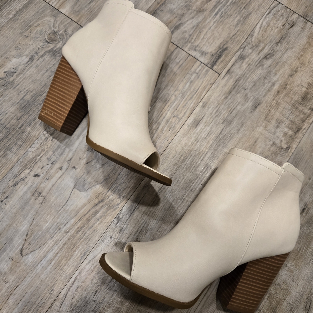 Qupid Cream Peep-Toe Heeled Boots